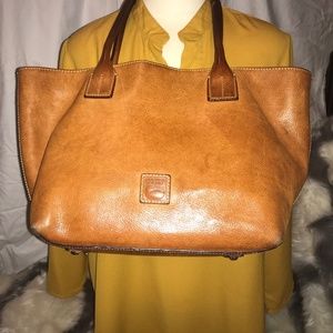Dooney Bourke Tote bag